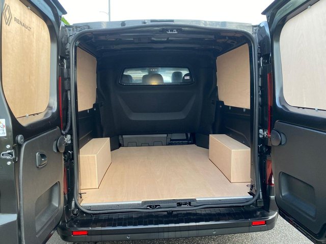 2025 RENAULT TRAFIC - Photo 9