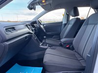 USED 2018 68 VOLKSWAGEN T-ROC 1.0 TSI SE SUV 5dr Petrol Manual Euro 6 (s/s) (115 ps) SENSORS*CAR PLAY*CRUISE*17"ALLOYS*