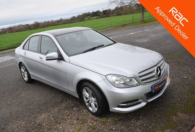 2014 14 Mercedes-Benz C-Class 1.6 C180 Executive SE (Premium Plus) Saloon 4dr Petrol G-Tronic+ Euro 6 (s/s) (156 ps)