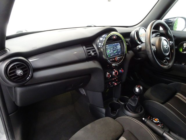 2019 MINI HATCH 1.5 Cooper Sport Hatchback 3dr Petrol Manual Euro 6 (s/s) (136 ps) - Photo 9