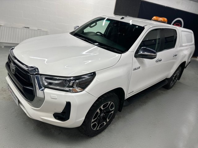 2021 TOYOTA HILUX - Photo 2