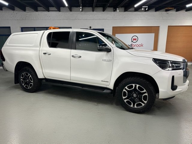 2021 TOYOTA HILUX - Photo 4