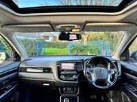 USED 2017 17 MITSUBISHI OUTLANDER 2.0h 12kWh 4h SUV 5dr Petrol Plug-in Hybrid CVT 4WD Euro 6 (s/s) (200 ps) Sunroof, Reverse Camera