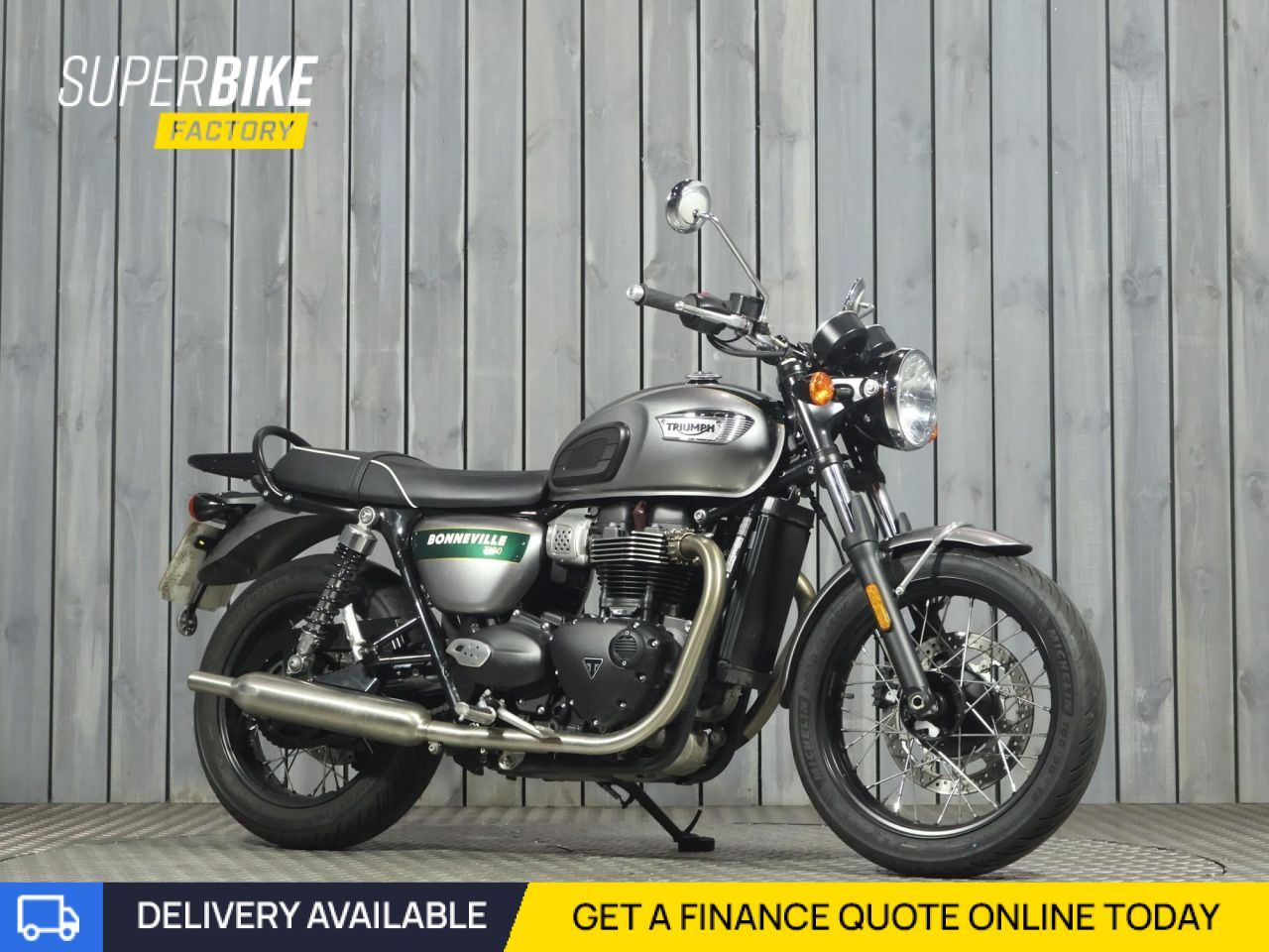 TRIUMPH BONNEVILLE T100