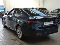 USED 2022 72 SKODA OCTAVIA 1.4 TSI iV 13kWh SE L Hatchback 5dr Petrol Plug-in Hybrid DSG Euro 6 (s/s) (204 ps) SAT NAV ANDROID APPLE CARPLAY HEATED LEATHER INTERIOR CRUISE CONTROL PARKING SENSORS 1 OWNER EXCELLENT SERVICE HISTORY WARRANTY