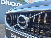 USED 2018 18 VOLVO V40 CROSS COUNTRY 1.5 T3 Hatchback 5dr Petrol Auto Euro 6 (s/s) (152 ps) &pound;6475 of Extras, Front & Rear Sensors, Power Folding Wingmirrors, Auto Lights, Leather Seats, Parking Camera, Park Assist, Electric Seats, Memory Seats, Climate control, Speed Limiter, Bluetooth, Panoramic Sunroof