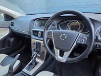 USED 2018 18 VOLVO V40 CROSS COUNTRY 1.5 T3 Hatchback 5dr Petrol Auto Euro 6 (s/s) (152 ps) &pound;6475 of Extras, Front & Rear Sensors, Power Folding Wingmirrors, Auto Lights, Leather Seats, Parking Camera, Park Assist, Electric Seats, Memory Seats, Climate control, Speed Limiter, Bluetooth, Panoramic Sunroof