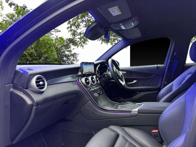 2021 Mercedes-Benz GLC - Photo 6