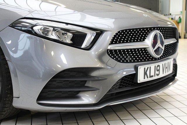 2019 MERCEDES-BENZ A-CLASS 1.3 A180 AMG Line Hatchback 5dr Petrol Manual Euro 6 (s/s) (136 ps) - Photo 10