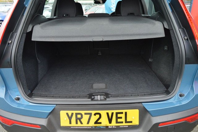 2022 VOLVO XC40 1.5h T4 Recharge 10.7kWh Core SUV 5dr Petrol Plug-in Hybrid Auto Euro 6 (s/s) (211 ps) Only 1 Owner - Photo 9