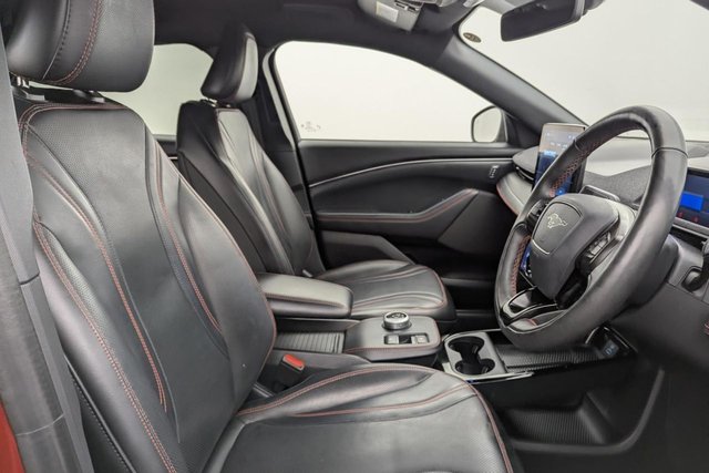 2021 Ford Mustang Mach-E - Photo 3