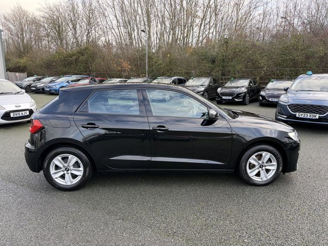 2021 Audi A1 1L Technik 5dr - Photo 2