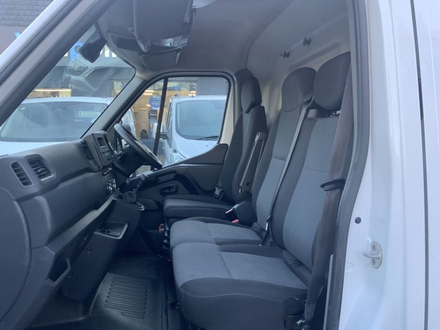 2023 Renault Master 2.3L Business+ 4dr - Photo 12