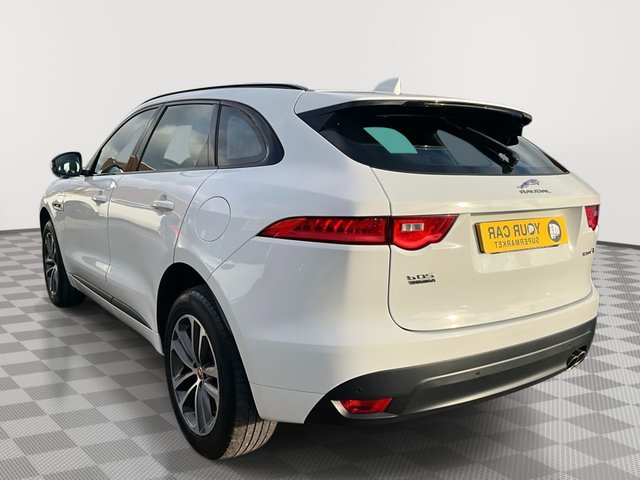 2018 JAGUAR F-PACE - Photo 9