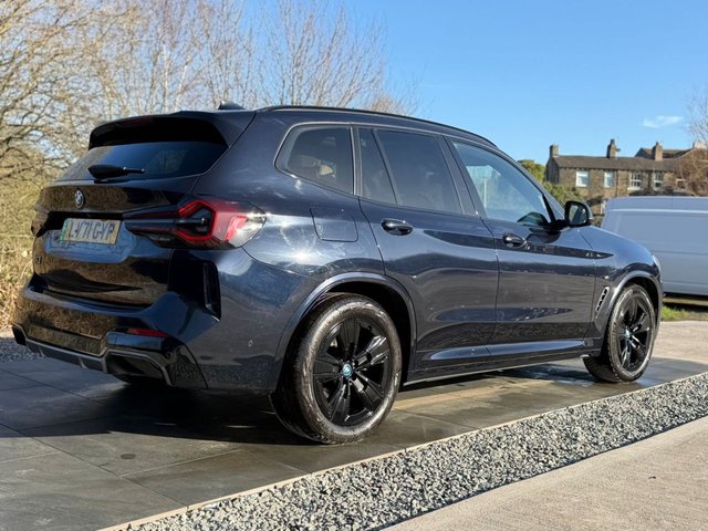 2021 BMW IX3 - Photo 2
