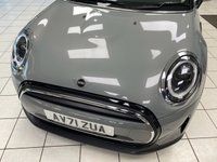USED 2022 71 MINI HATCH 1.5 One Classic Hatchback 3dr Petrol Manual Euro 6 (s/s) (102 ps) MOONWALK GREY / BLACK "FIREWORK" CLOTH TRIM / AIRCON / ELECTRIC FRONT WINDOWS / AUTO LIGHTS / WIPERS / CRUISE CONTROL / SPEED LIMITER / DAB AUDIO / BLUETOOTH / APPLE CARPLAY / LED INTERNAL LIGHTING / SERVICE HISTORY / NEW MOT