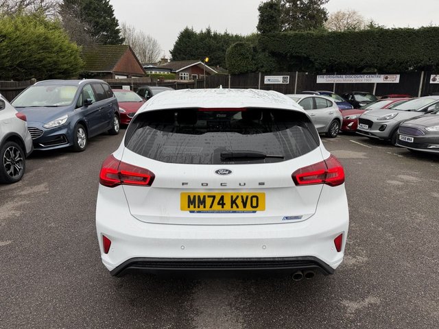 2024 Ford Focus 1L St-Line 5dr - Photo 4