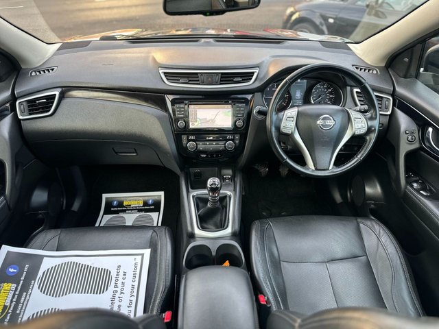 2017 NISSAN QASHQAI 1.5 dCi Tekna SUV 5dr Diesel Manual 2WD Euro 6 (s/s) (110 ps) - Photo 9