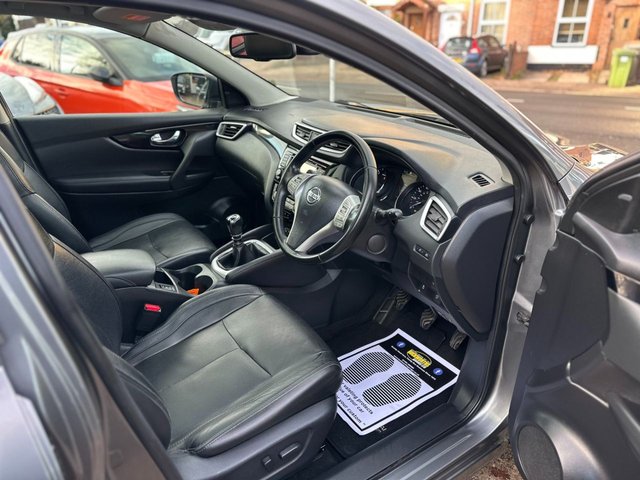 2017 NISSAN QASHQAI 1.5 dCi Tekna SUV 5dr Diesel Manual 2WD Euro 6 (s/s) (110 ps) - Photo 11