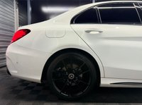 USED 2019 MERCEDES-BENZ C CLASS 2.0 C300d AMG Line (Premium) Saloon 4dr Diesel G-Tronic+ Euro 6 (s/s) (245 ps) Gloss Black Body Kit