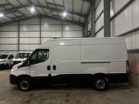 USED 2015 65 IVECO DAILY WELFARE MESS VAN MWB H/ROOF 2.3 TD 13V 35S 3000 - NO VAT 1 YEARS MOT, 1 OWNER, WELFARE