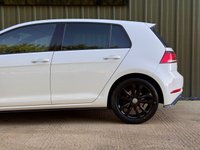 USED 2019 19 VOLKSWAGEN GOLF 2.0 TDI R-Line Hatchback 5dr Diesel DSG Euro 6 (s/s) (150 ps) 
