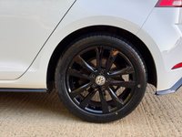 USED 2019 19 VOLKSWAGEN GOLF 2.0 TDI R-Line Hatchback 5dr Diesel DSG Euro 6 (s/s) (150 ps) 