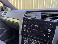 USED 2019 19 VOLKSWAGEN GOLF 2.0 TDI R-Line Hatchback 5dr Diesel DSG Euro 6 (s/s) (150 ps) 