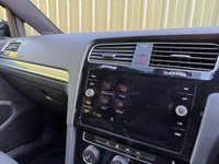 USED 2019 19 VOLKSWAGEN GOLF 2.0 TDI R-Line Hatchback 5dr Diesel DSG Euro 6 (s/s) (150 ps) 