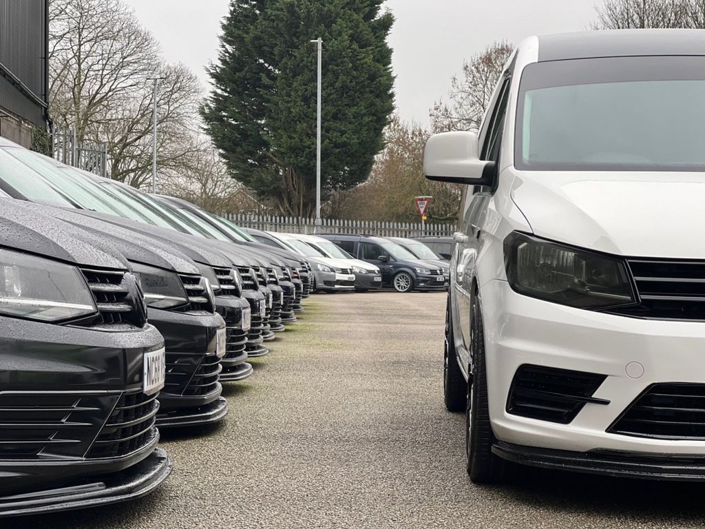 USED 2019 68 VOLKSWAGEN CADDY 2.0 TDI C20 BlueMotion Tech Trendline Panel Van 5dr Diesel DSG SWB Euro 6 (s/s) (102 ps) AIR CON / COILOVERS