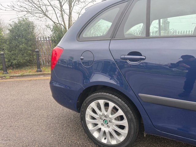 2013 Skoda Fabia 1.2L Elegance 5dr - Photo 10