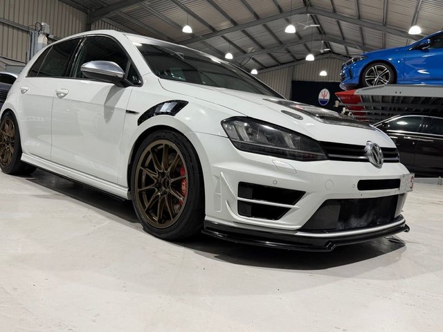 View our VOLKSWAGEN GOLF