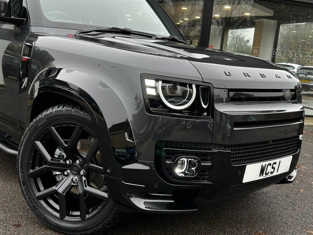 2025 Land Rover DEFENDER 110 - Photo 10