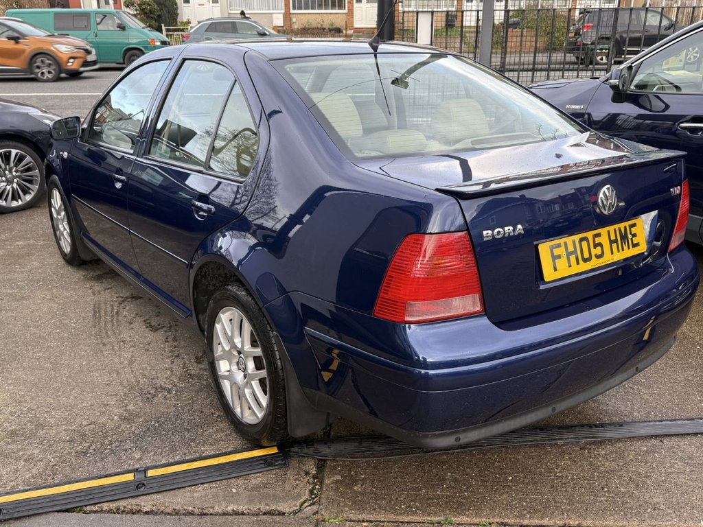 USED 2005 05 VOLKSWAGEN BORA 1.9 TDI PD Highline Saloon 4dr Diesel Manual (149 g/km, 130 bhp) FULL SERVICE HISTORY + CRUISE