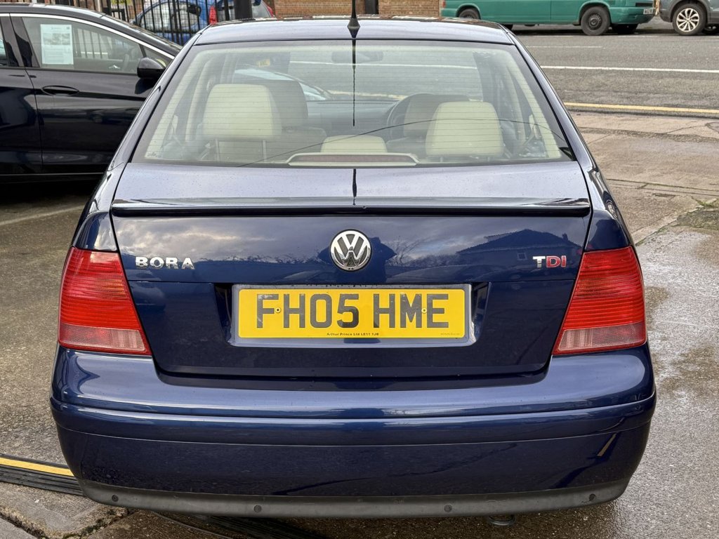 USED 2005 05 VOLKSWAGEN BORA 1.9 TDI PD Highline Saloon 4dr Diesel Manual (149 g/km, 130 bhp) FULL SERVICE HISTORY + CRUISE