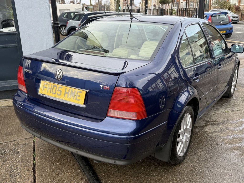 USED 2005 05 VOLKSWAGEN BORA 1.9 TDI PD Highline Saloon 4dr Diesel Manual (149 g/km, 130 bhp) FULL SERVICE HISTORY + CRUISE