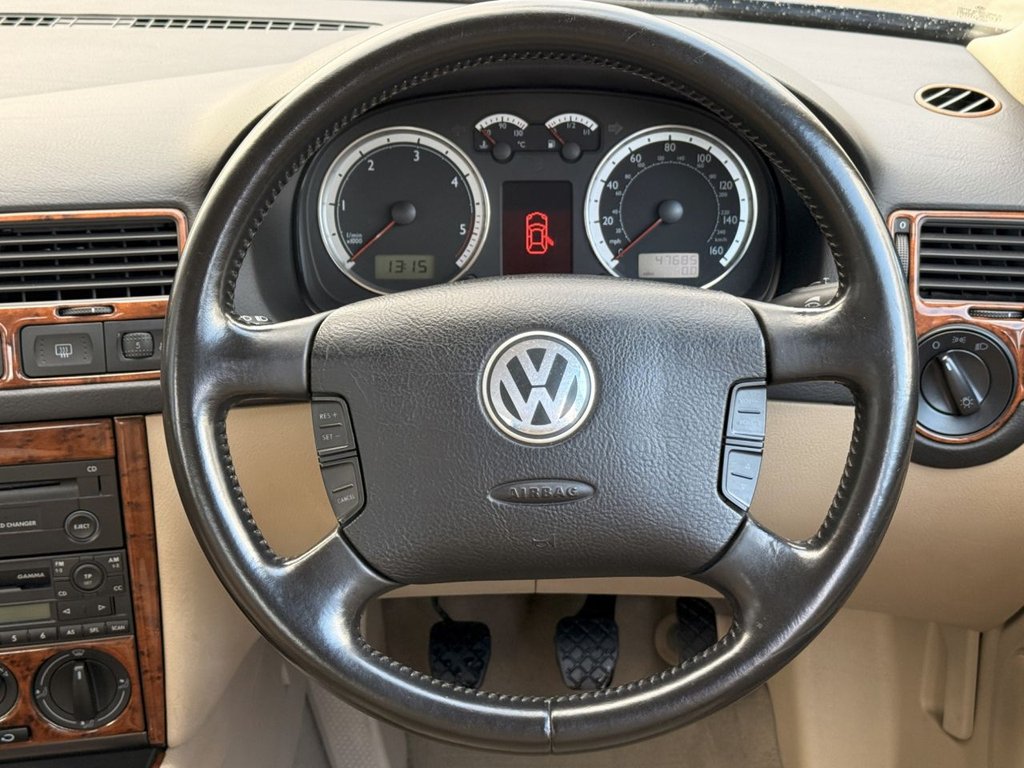 USED 2005 05 VOLKSWAGEN BORA 1.9 TDI PD Highline Saloon 4dr Diesel Manual (149 g/km, 130 bhp) FULL SERVICE HISTORY + CRUISE