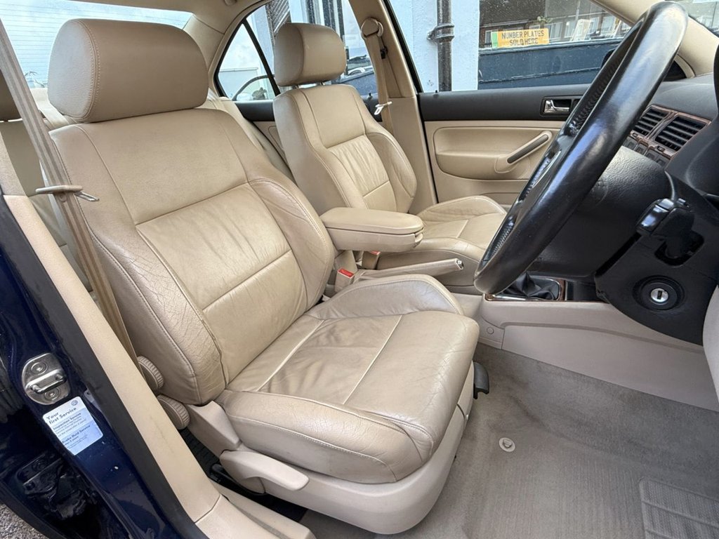 USED 2005 05 VOLKSWAGEN BORA 1.9 TDI PD Highline Saloon 4dr Diesel Manual (149 g/km, 130 bhp) FULL SERVICE HISTORY + CRUISE