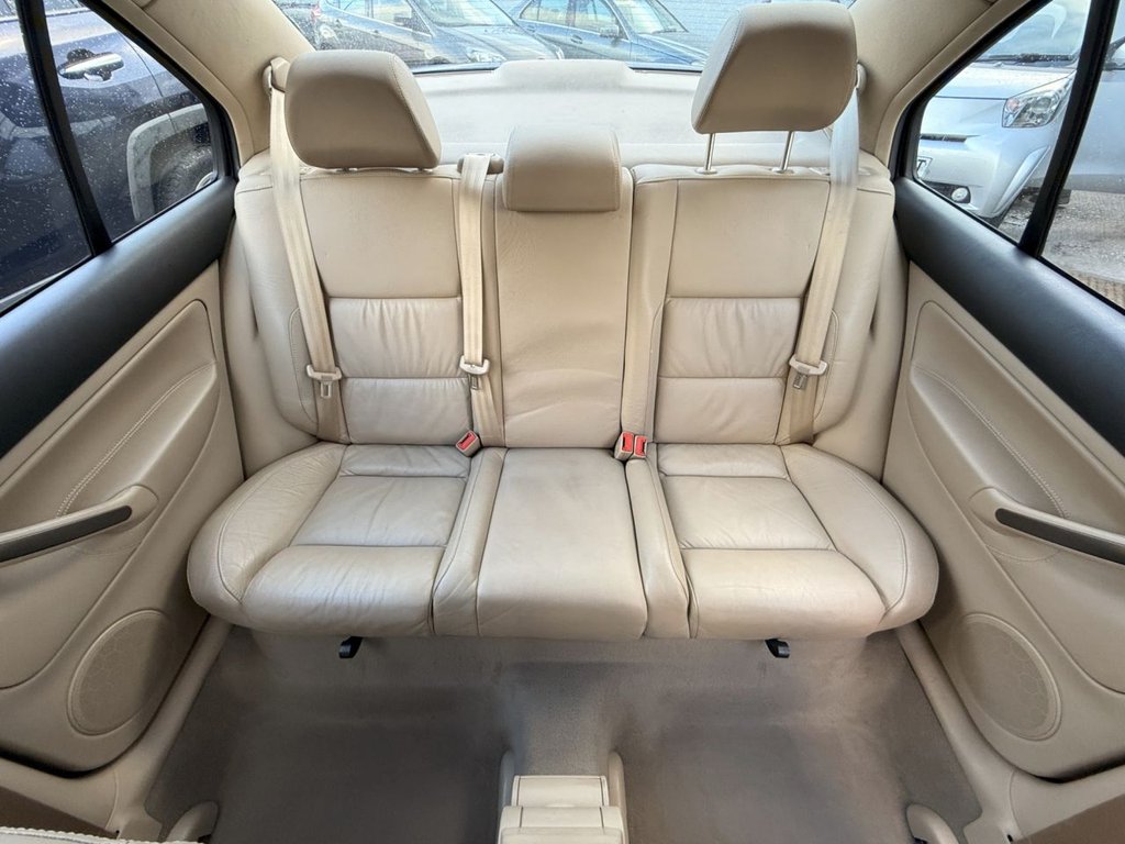 USED 2005 05 VOLKSWAGEN BORA 1.9 TDI PD Highline Saloon 4dr Diesel Manual (149 g/km, 130 bhp) FULL SERVICE HISTORY + CRUISE