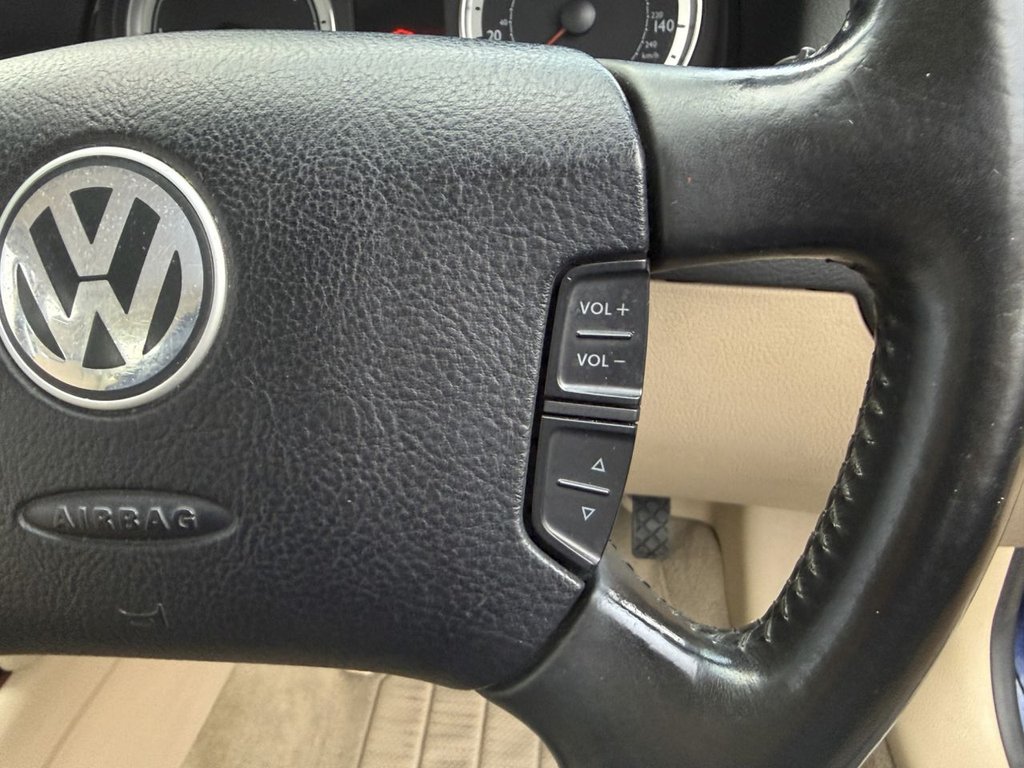USED 2005 05 VOLKSWAGEN BORA 1.9 TDI PD Highline Saloon 4dr Diesel Manual (149 g/km, 130 bhp) FULL SERVICE HISTORY + CRUISE