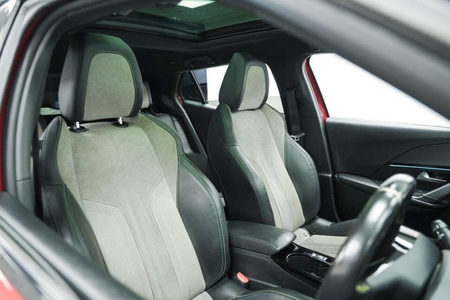 2020 PEUGEOT E-2008 50kWh GT Auto 5dr - Photo 12