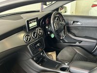 USED 2015 15 MERCEDES-BENZ GLA 2.1 GLA200 CDI AMG Line SUV 5dr Diesel 7G-DCT Euro 6 (s/s) (136 ps) 