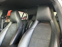 USED 2015 15 MERCEDES-BENZ GLA 2.1 GLA200 CDI AMG Line SUV 5dr Diesel 7G-DCT Euro 6 (s/s) (136 ps) 
