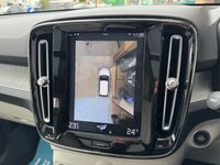 USED 2020 70 VOLVO XC40 2.0 B4 MHEV Inscription SUV 5dr Petrol Hybrid Auto Euro 6 (s/s) (197 ps) Panoramic Roof + Blond Leather