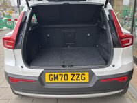 USED 2020 70 VOLVO XC40 2.0 B4 MHEV Inscription SUV 5dr Petrol Hybrid Auto Euro 6 (s/s) (197 ps) Panoramic Roof + Blond Leather