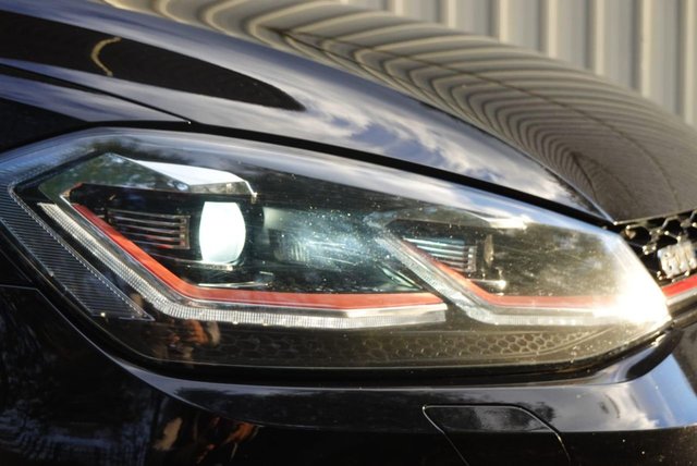 2017 VOLKSWAGEN GOLF 2.0 TSI BlueMotion Tech GTI Hatchback 5dr Petrol Manual Euro 6 (s/s) (230 ps) - Photo 4