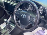 USED 2015 65 TOYOTA AURIS 1.6 D-4D Design Hatchback 5dr Diesel Manual Euro 6 (s/s) (112 ps) * SATNAV *   REVERSE CAMERA