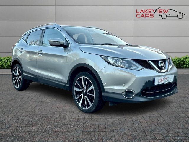 2016 Nissan Qashqai 1.6 dCi Tekna SUV 5dr Diesel Manual 2WD Euro 6 (s/s) (130 ps) photo