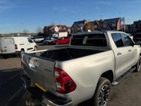 USED 2023 23 TOYOTA HI-LUX 2.4 D-4D Invincible Pickup Double Cab 4dr Diesel Auto 4WD Euro 6 (s/s) (150 ps) TOWBAR + HEATED SEATS