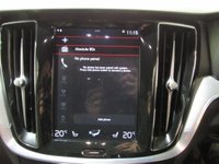 USED 2020 70 VOLVO V60 2.0 T4 R-Design Plus Estate 5dr Petrol Auto Euro 6 (s/s) (190 ps) Sat Nav-1/2 Leather-AppleCar Play / Android Auto-Rear camera-Heated seats & Steering wheel-Paddle shift-18